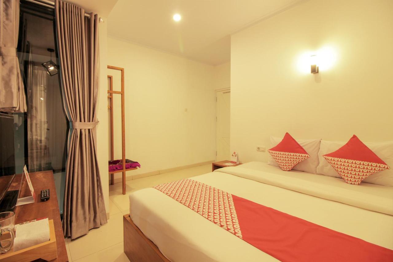 Oyo 396 Tibrae Residence Syariah Лембанг Экстерьер фото
